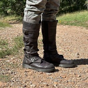 🚫SOLD🚫 RARE Dr. Martens Phina Buckle Boots